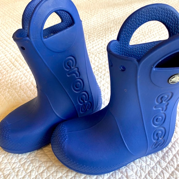kids crocs size 10